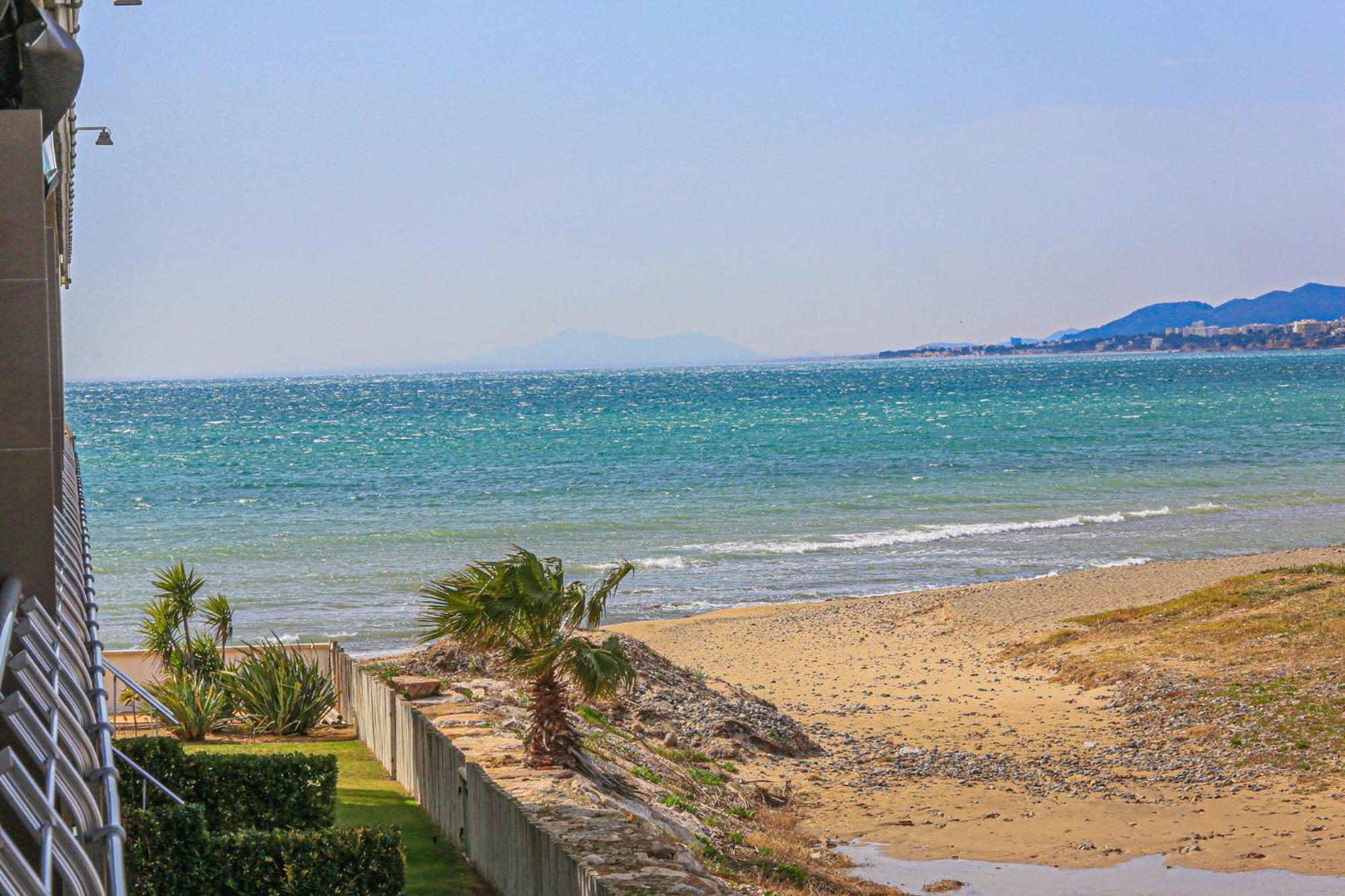 Апартаменты Di Mare Litoral Costa Dorada - Only Families Mont-roig del Camp Экстерьер фото