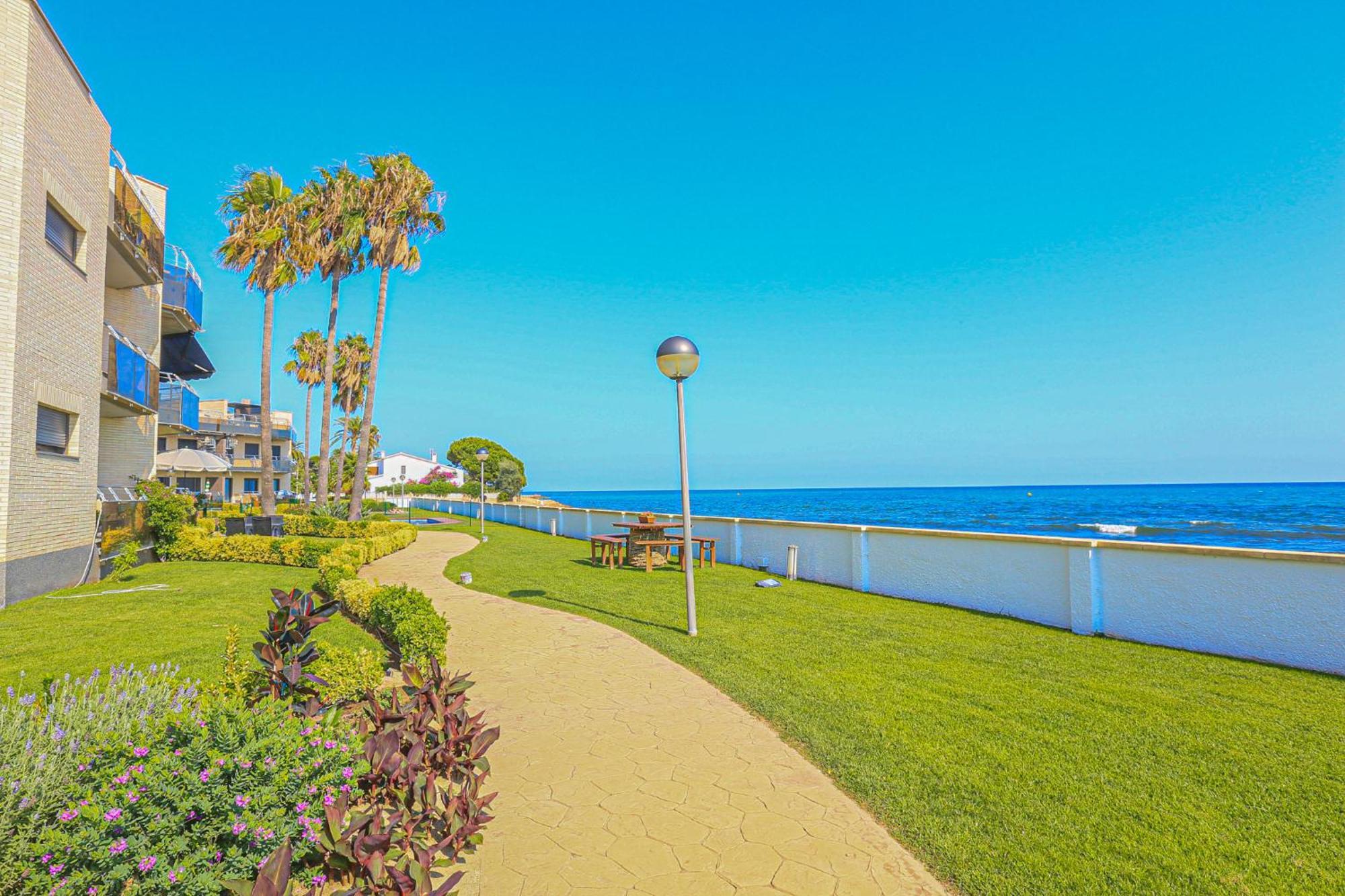 Апартаменты Di Mare Litoral Costa Dorada - Only Families Mont-roig del Camp Экстерьер фото