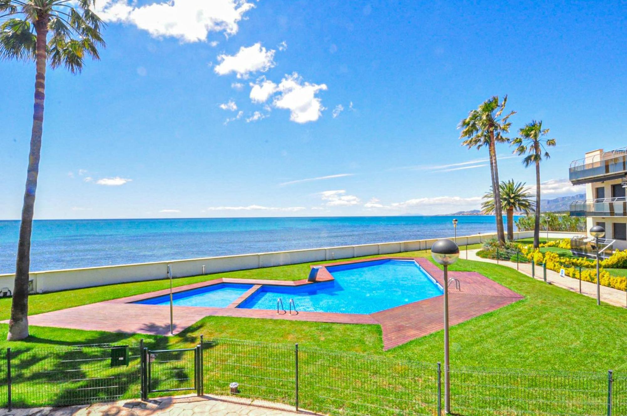 Апартаменты Di Mare Litoral Costa Dorada - Only Families Mont-roig del Camp Экстерьер фото